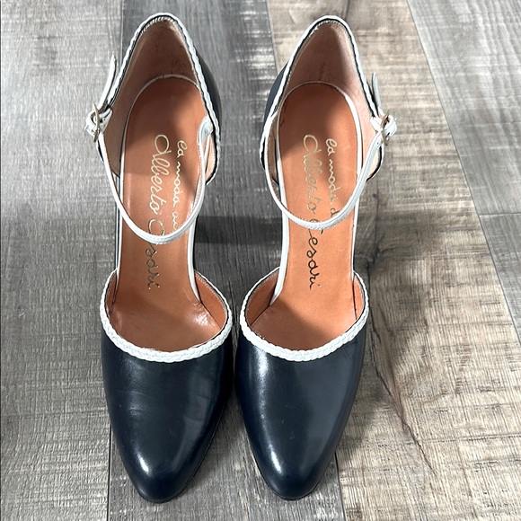 Alberto Cesari vintage blue + white leather heels size 37